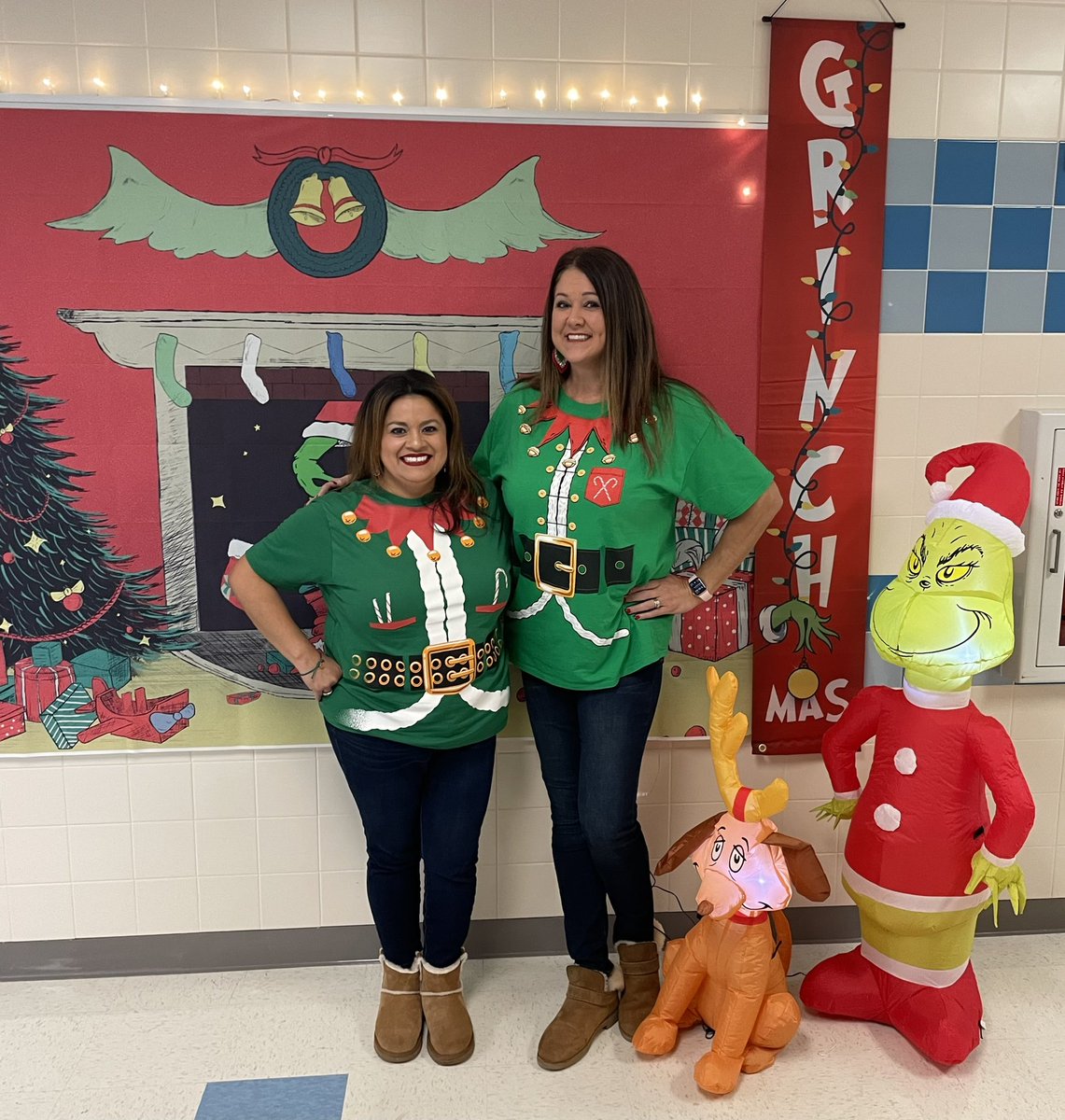 We are supposed to be twins, but it feels more like  @ccastanares_ is my Mini-me. 😂 We are having too much fun during dress-up week <a href="/HudsonBendMS/">Hudson Bend MS</a> 🌲 🎅🏼