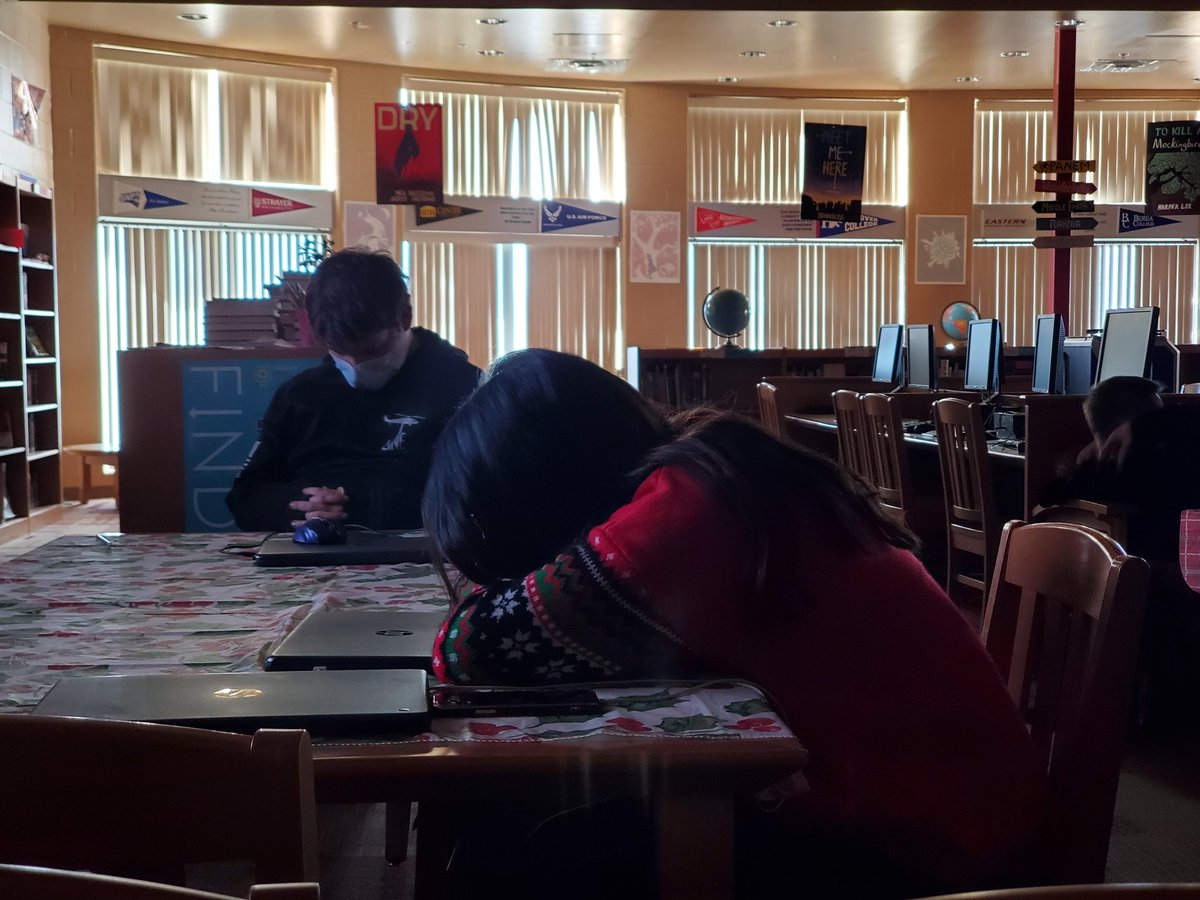 HCHSMediaCenter's tweet photo. I've loved this week so far w seniors talking about self care, mindfulness, the 5 Love Languages, The 8 Habits of Highly Effective People, doing yoga, &amp; how to handle the adjustment of 13 years of school to life on their own. In the 📷 they are meditating, practicing mindfulness. https://t.co/IW9pFf5aLV