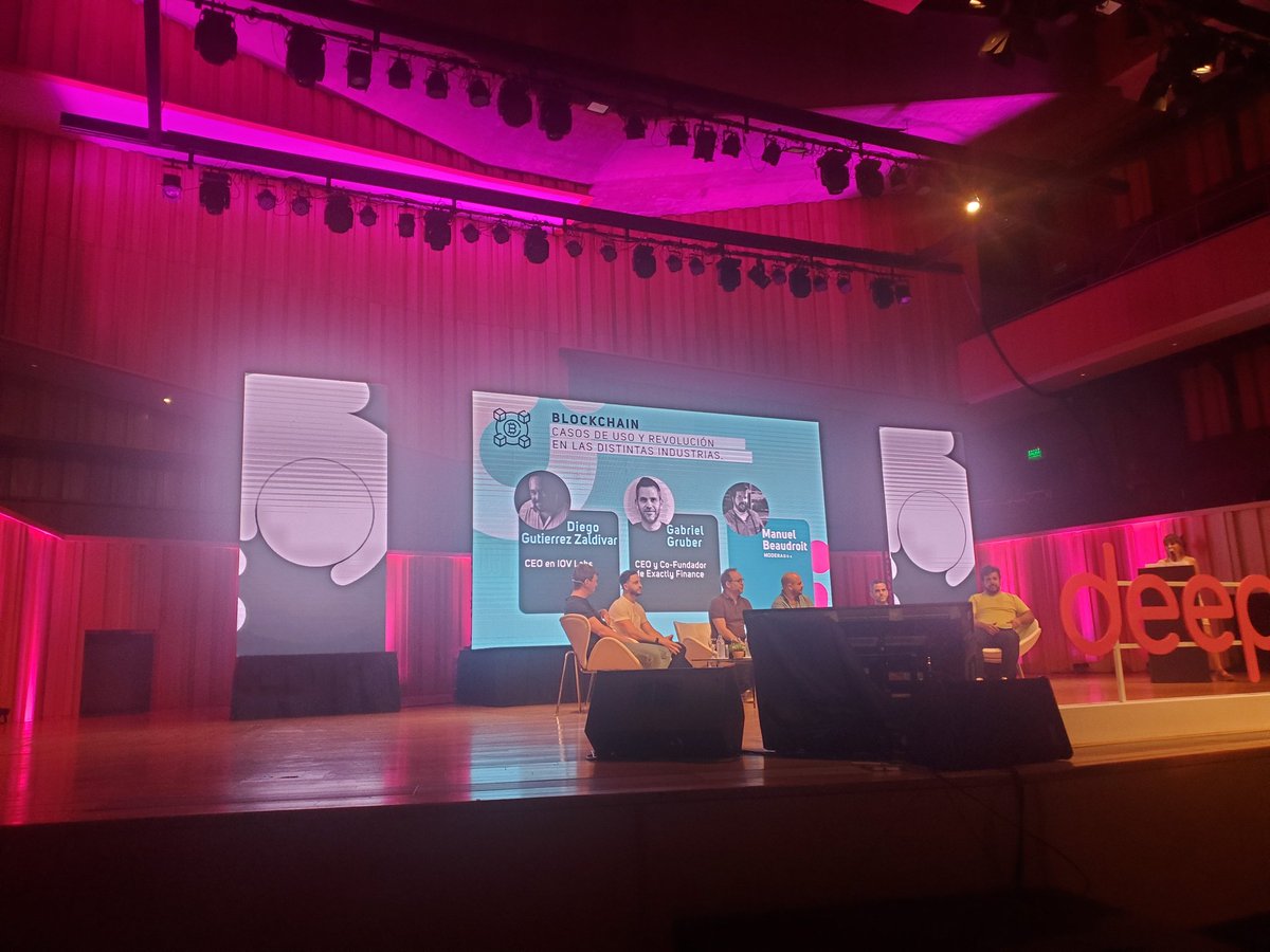 danielabate's tweet image. #deepdigital la financiación del conocimiento. Estudiar con las herramientas que la comunidad califica