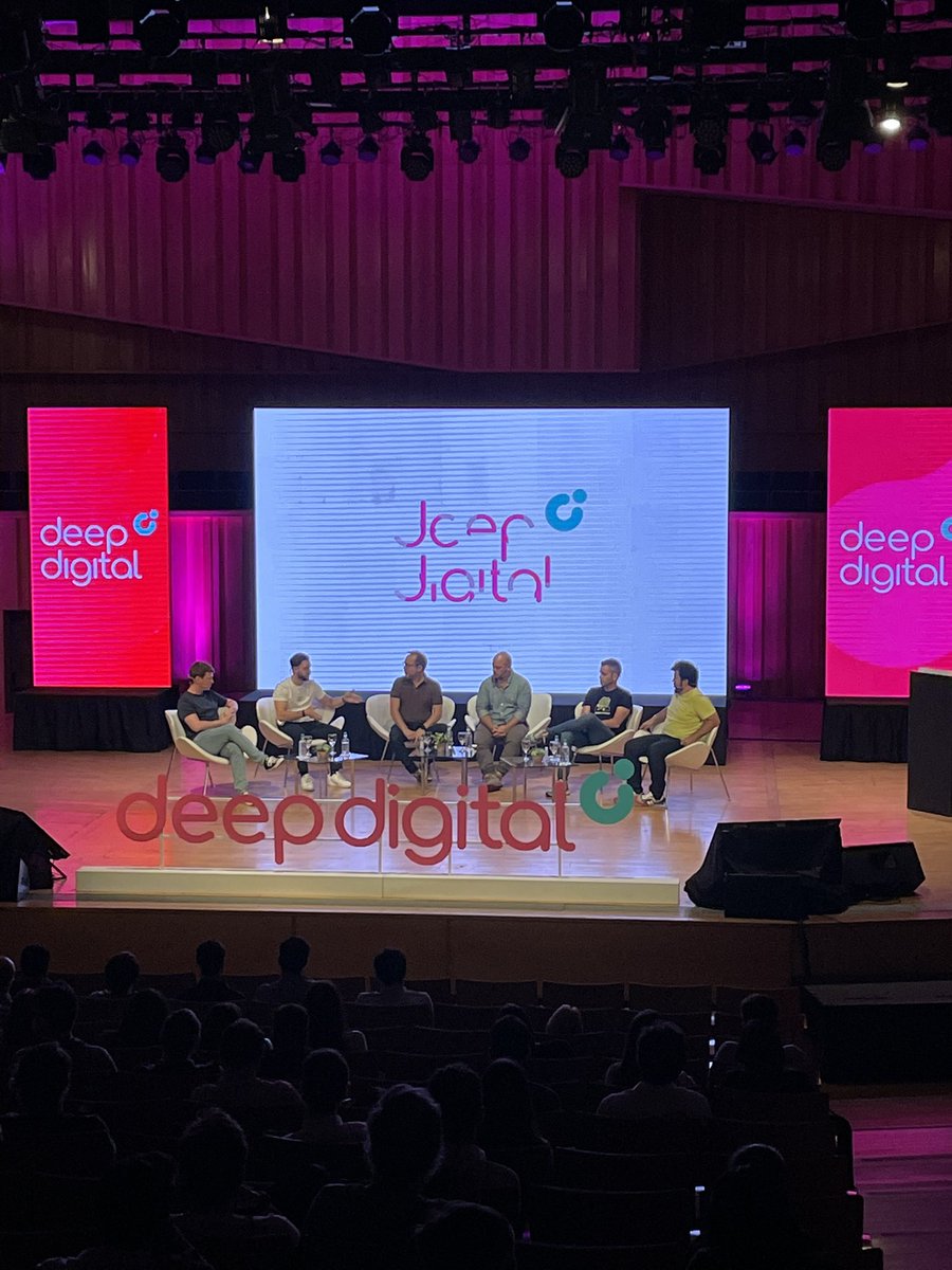 defiantApp's tweet image. “El concepto de ‘non custodial’ me parece increíble y maravilloso”, dice @GabrielGruber en #Deepdigital

#GeneracionD