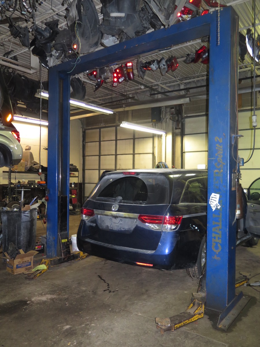 AuctionMasters's tweet image. Auto Repair Shop - all must go! Visit the live sale here: bid.auctionmasters.com/ui/auctions/73…