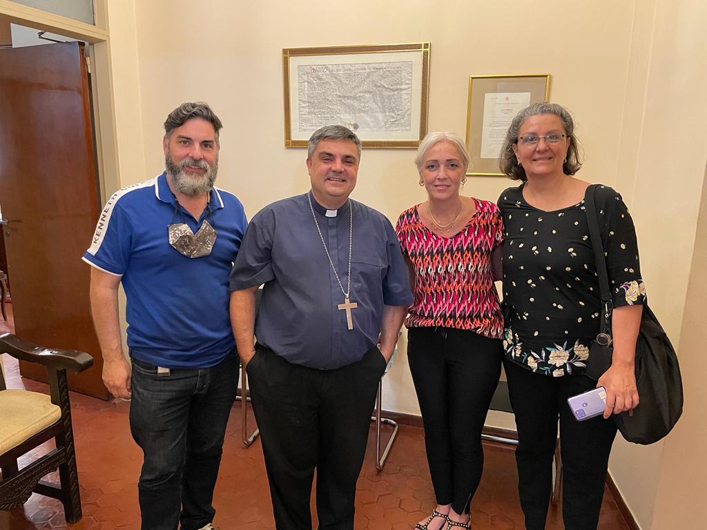 AvellanedaSadop's tweet photo. En el día de hoy, representantes del Consejo Directivo de la Delegación Avellaneda se reunieron con el obispo de la diócesis Avellaneda-Lanús, para dialogar sobre las problemáticas de algunas instituciones, fijando lineamientos de trabajo para el 2022. https://t.co/9wyE1zFlyL