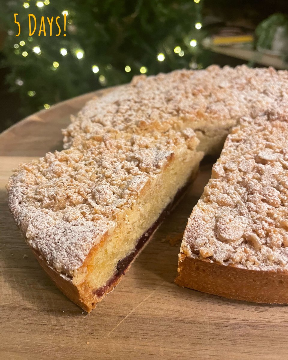 I know! I know! Bangin' on... 5 days to go. 

What do you call Santa's helpers? Subordinate clauses! Tish boom 🥁 I'm here all night!

christmas.flourwatersalt.co.uk