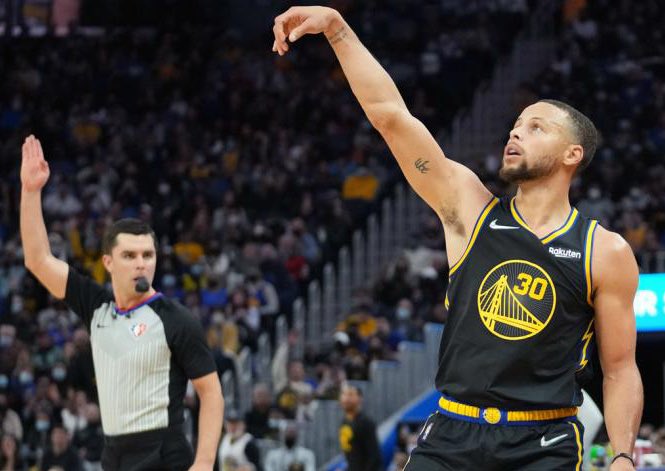 TheHoopCentral's tweet photo. 🚨BREAKING: Steph Curry is the all-time leader in 3PM. 

🔥🔥🔥 https://t.co/dDkzWqGuLL