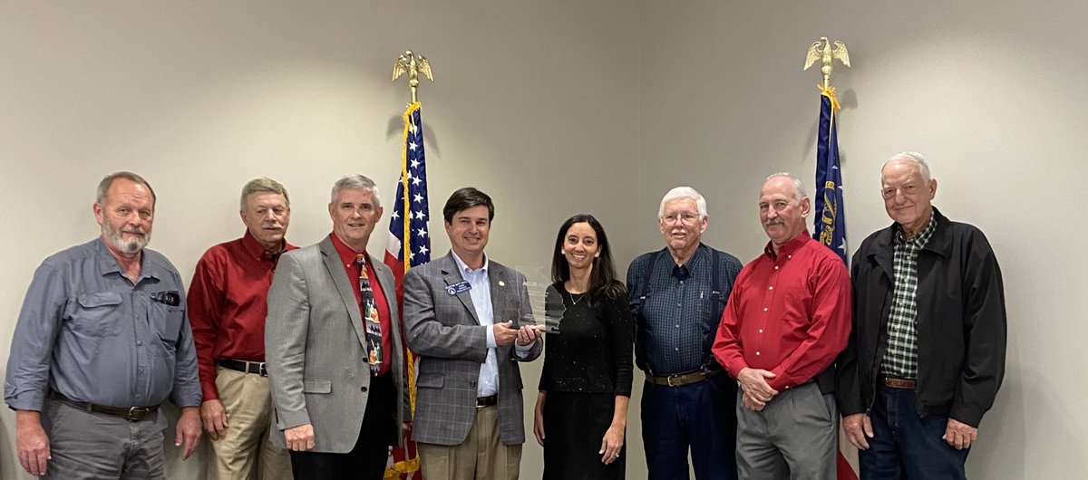 kvtbowen's tweet photo. In Heard County tonight presenting Sen. Matt Brass @Vote_matt_brass w/ an @GACounty Legislative Service Award. 👏🏼👏🏼👏🏼 https://t.co/dxTX9gUtrX