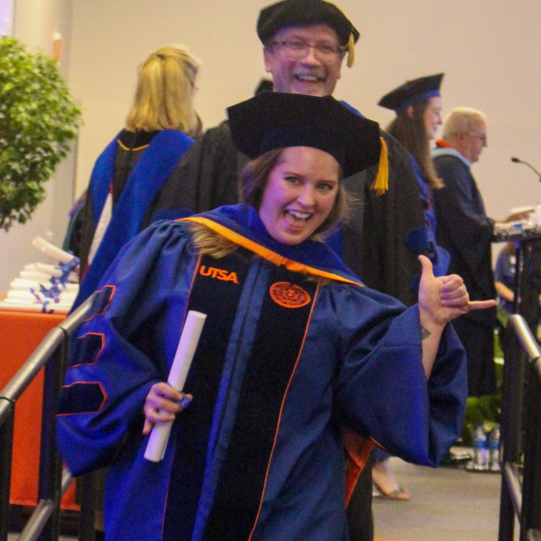 UTSACOLFA's tweet photo. During this yearโs fall Doctoral Hooding ceremony, we had the honor of hooding four incredible scholars:
Rebecca Friedel (Ph.D., Anthroplogy)
Victoria Ingalls (Ph.D., Anthroplogy)
Tiffany Lindley (Ph.D., Anthroplogy)
Micah Christopher Wright (Ph.D., English)
#UTSAGrad21 #UTSA https://t.co/iBYLjpkKtB