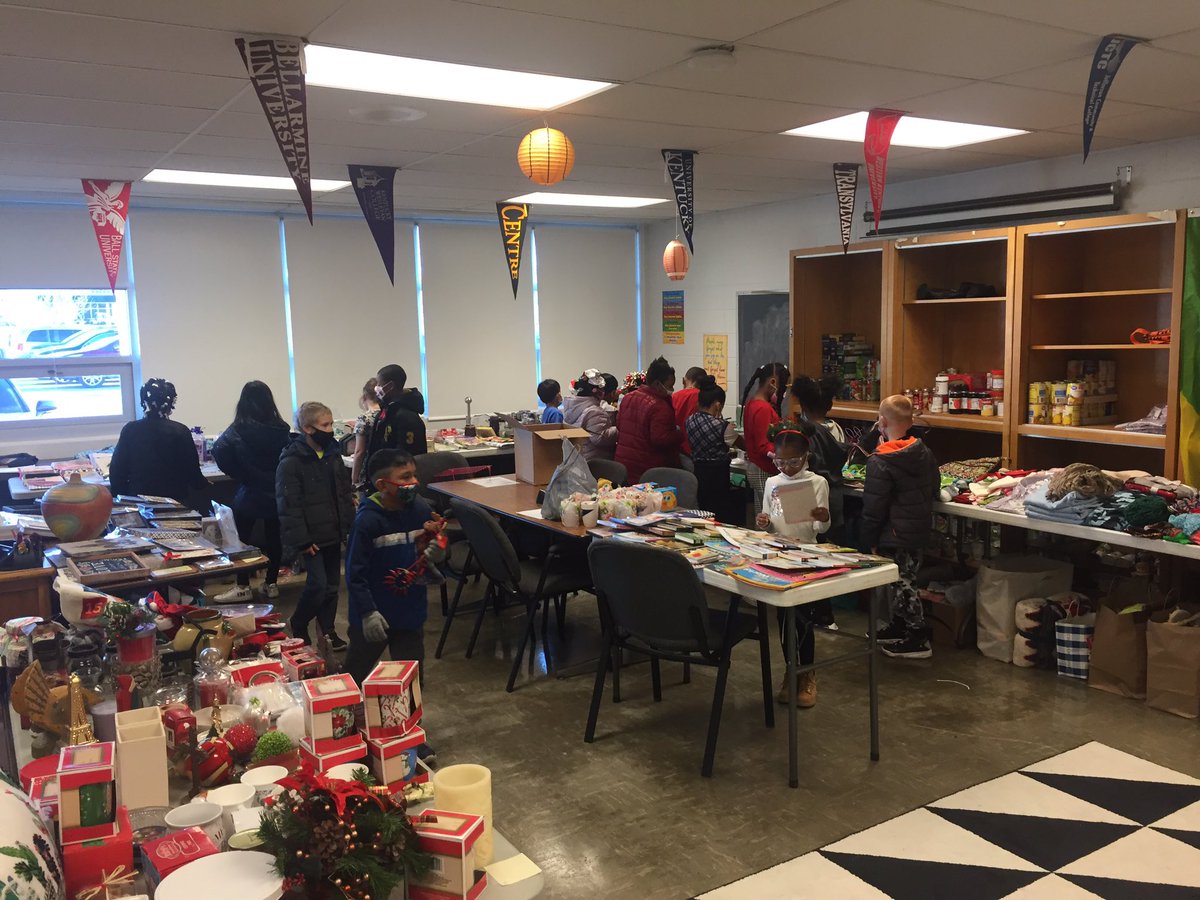 Zachary Taylor’s counselor, James Talley hosting his annual holiday gift shop for all students!