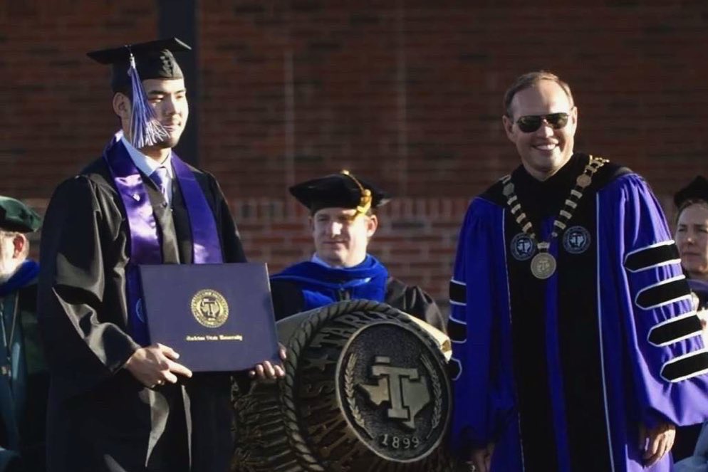 Congratulations to our former President Lee Tyer and our former Vice President Jon Duffield on graduating! We’re proud of y’all and can’t wait to see what y’all do going forwards!