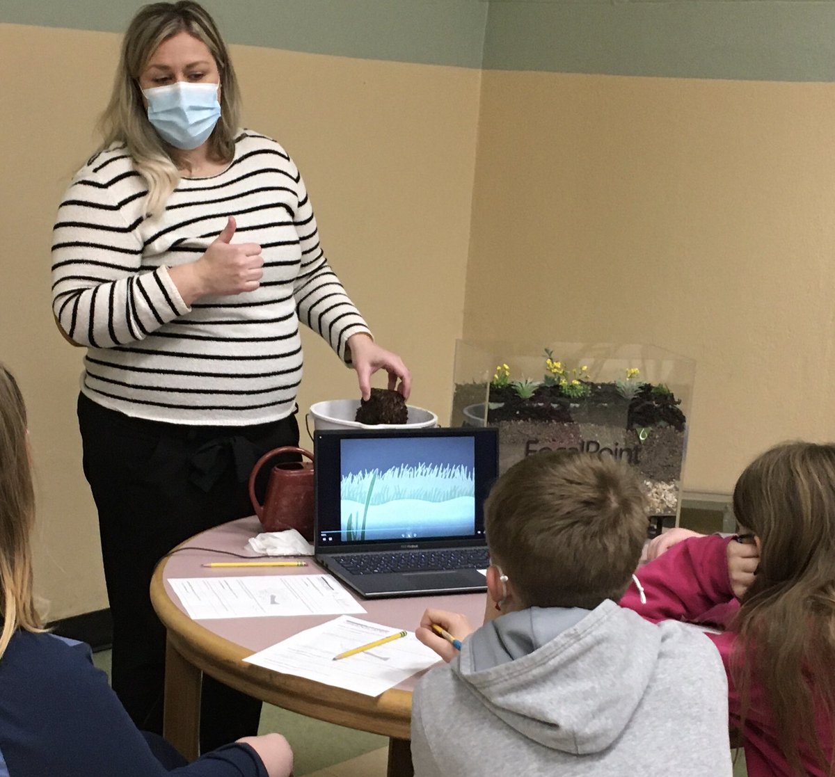 HRDandFNSPtuck's tweet photo. Fun and interactive visit from @SSCoastwatch with HRD grade 5 today!  Great connections to our own Merrimack Valley systems!  Thank you to staff, students, SSCW, volunteers, and to @merrimacpto for sponsoring this visit! @pentucketsci @LMMerrimac @pentucketteach https://t.co/jg4opS6C3L