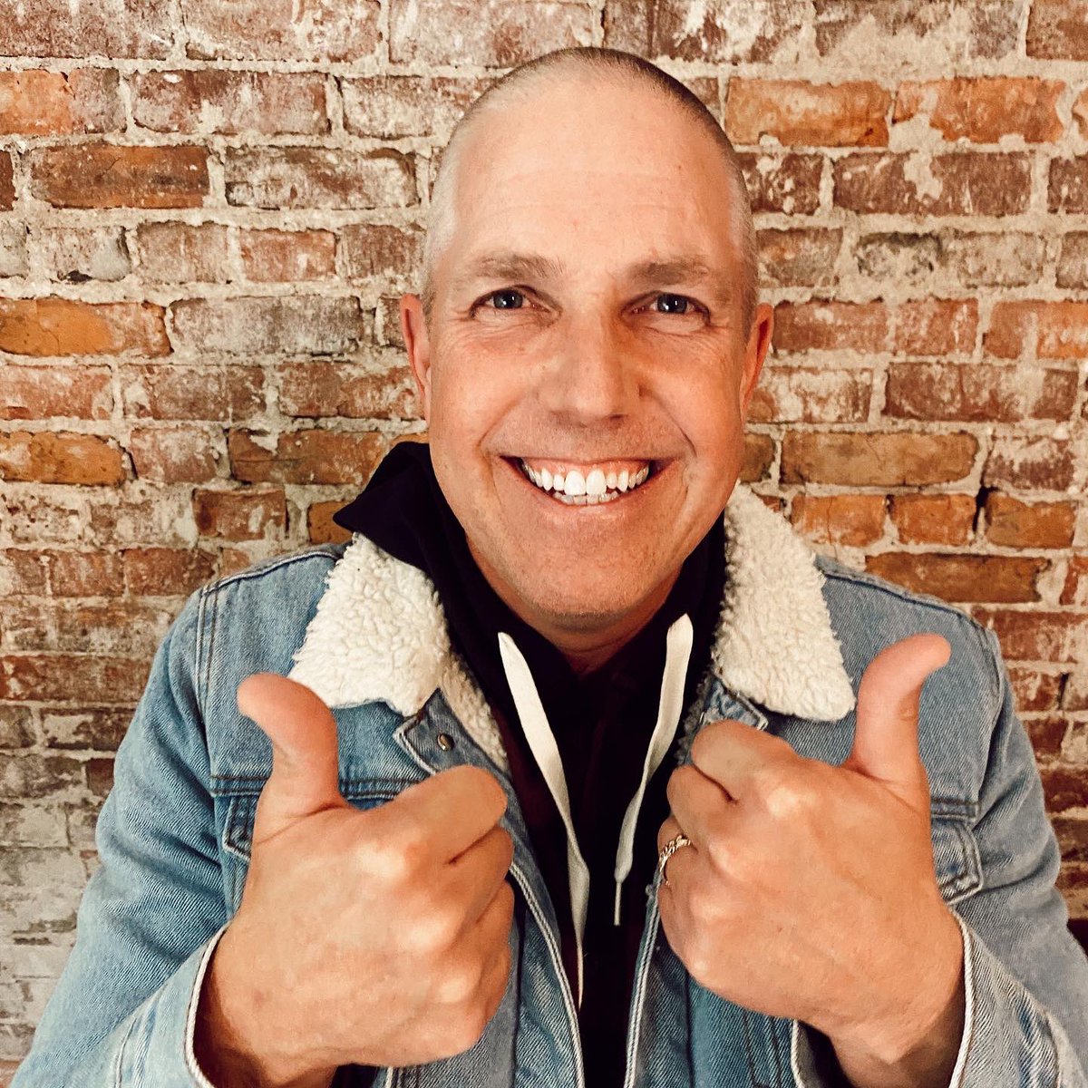 KansasYouthM's tweet photo. You asked for it! Here is the shorter, finished product! This is the result of a fulfillment of a 20 yr goal & 6 yr challenge. Even better than a shaved head is that Speed the Light offerings ARE STILL COMING IN! Thx! We are better together! #speedthelight https://t.co/vulcAEO7dK