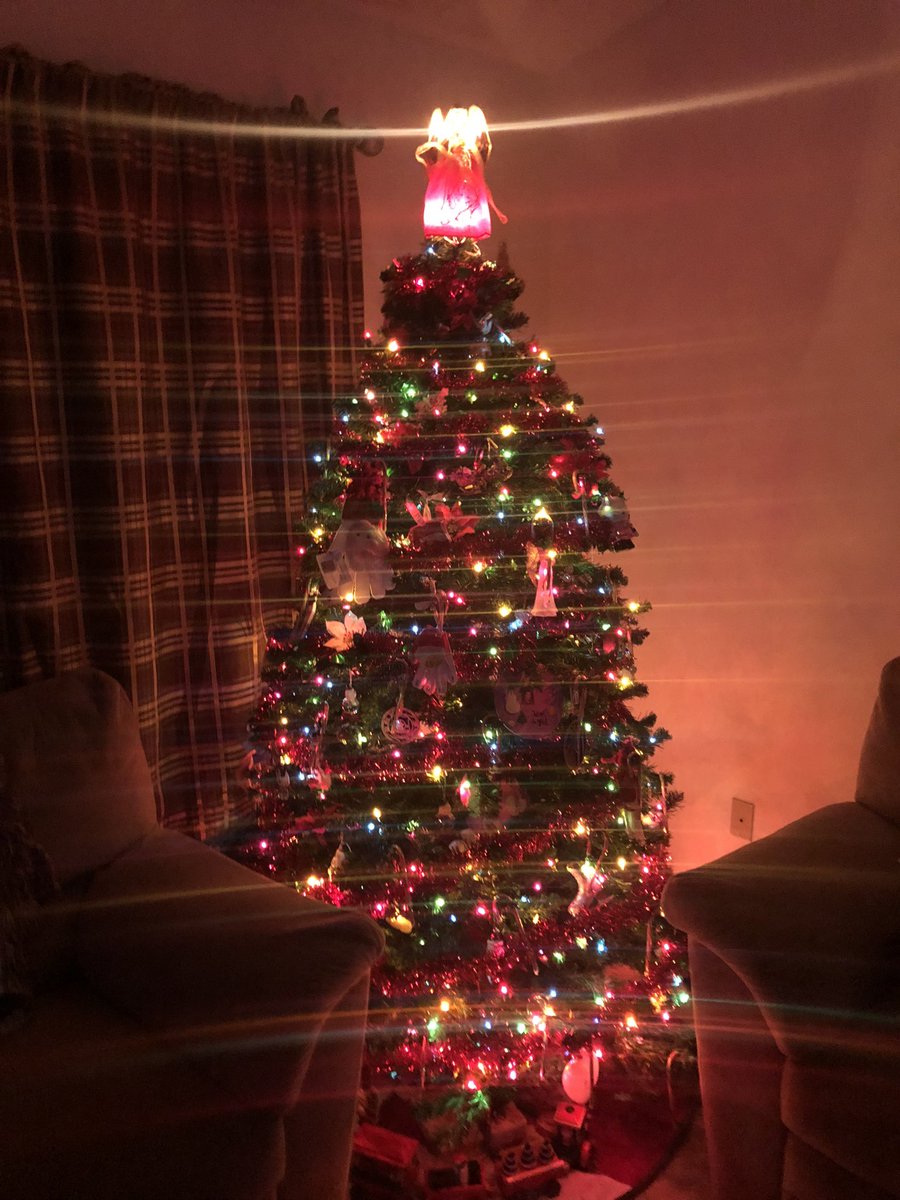 christy8885's tweet photo. Christmas tree is finally up https://t.co/ZhPFwfKjj0