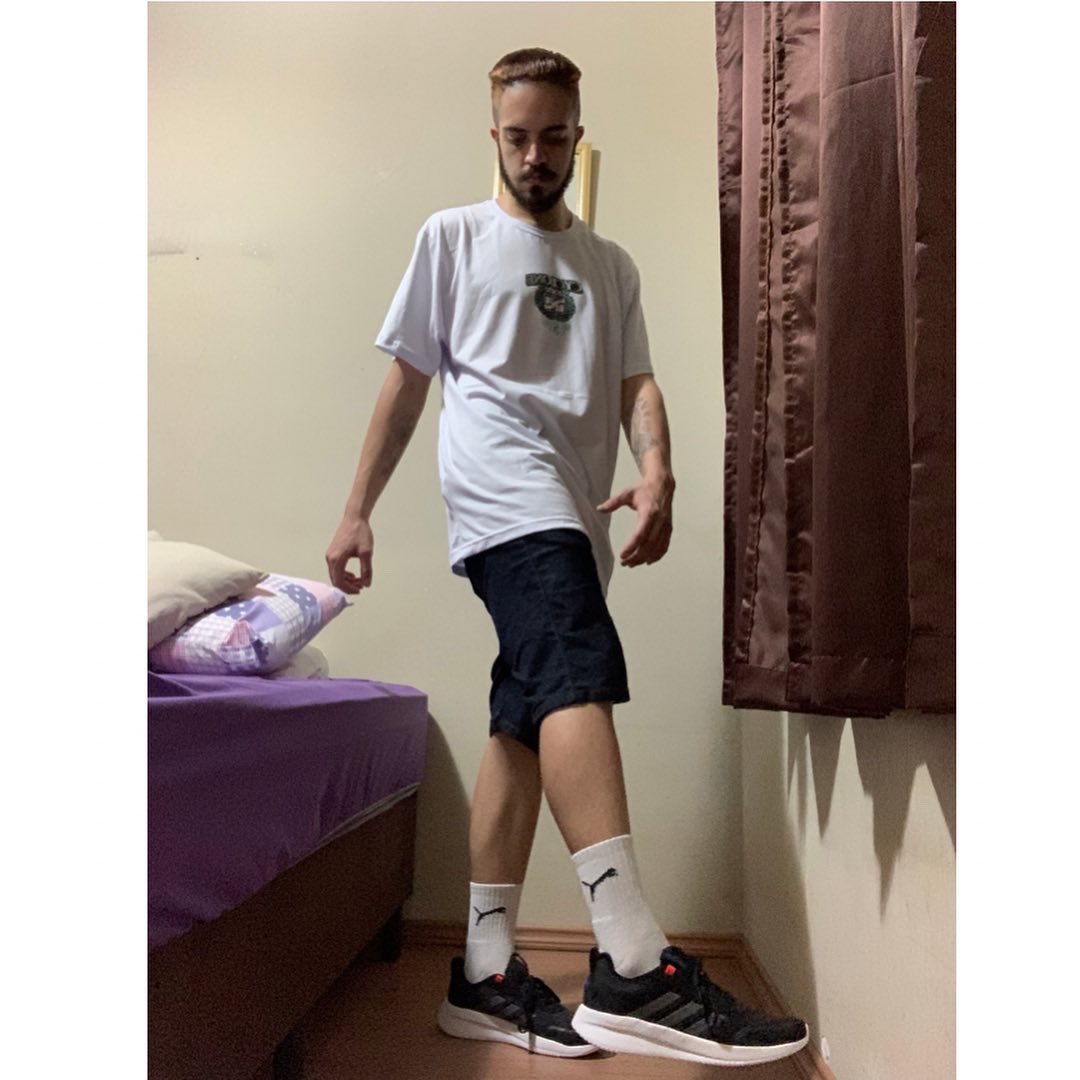 Ops_gabriiel's tweet photo. Parabéns para mim, mais um ano se passando com saúde e que venham mais progresso pra mim. 2.5 turbo 🎈🎂🥂🍻 https://t.co/NKoi4EekeW