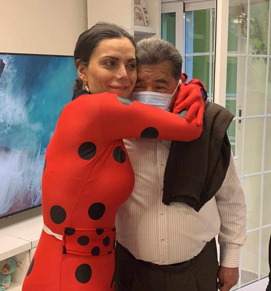 DianaSanchezBar's tweet photo. Al fin de regreso a mi hogar, a pesar de que todavía queda bastante por luchar, hoy solo quiero volver a abrazar a mis hijos y seres queridos.
¡Muchas gracias a todos por su apoyo! https://t.co/FPdWoGiZMq
