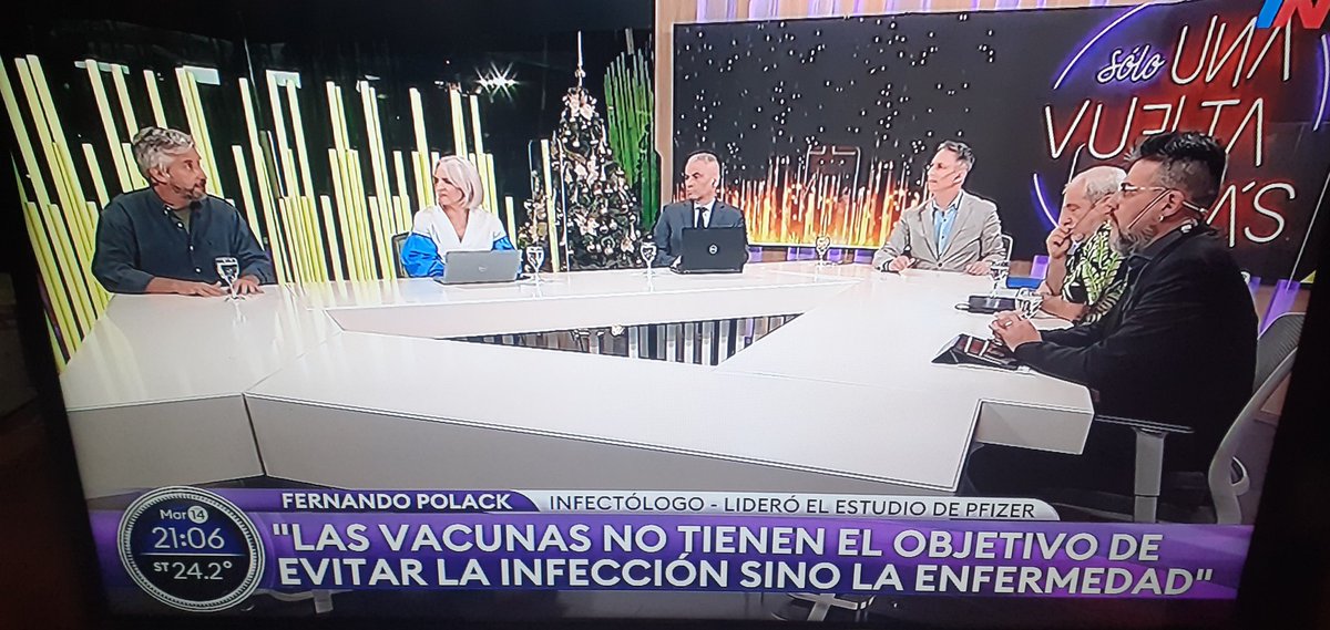 FlavioBuccino's tweet photo. En 3 zócalos Polack te destruye casi 2 años de boludeos del periodismo local https://t.co/5jrvM4TlYq