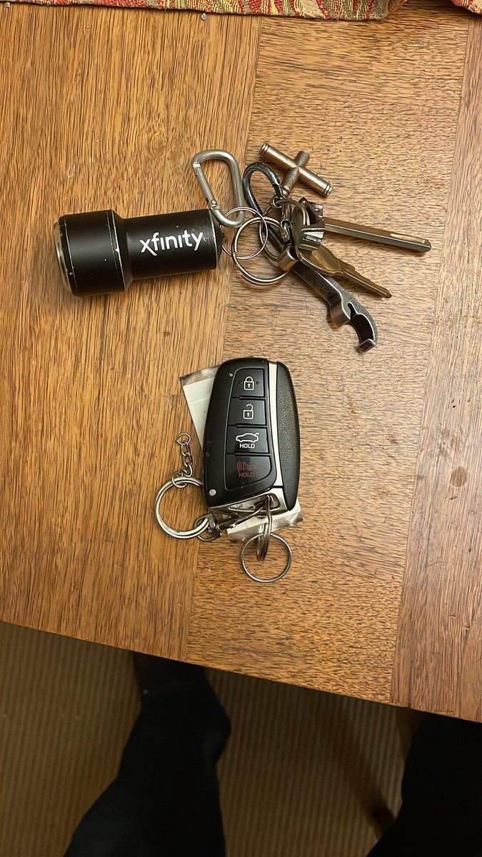 jsmintz's tweet photo. @PoPville hey PoPville. Can you do that thing where you reunite people and they keys? 2 sets found at 41st and Legation NW https://t.co/6SK56vB3p9