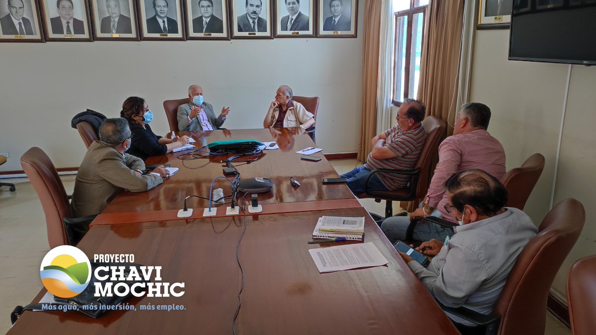 PChavimochic's tweet photo. Grte de #Chavimochic Ing.Edilberto Ñique se reunió con pdte directorio Junta de Riego Presurizado de Chao Virú Moche,Rafael Quevedo,Junta de Riego de Virú,pdte Robert García para gestionar optimización del agua y mejoramiento de cultivos agrícolas. https://t.co/PGotJGe7jd https://t.co/78cqzr8sOl