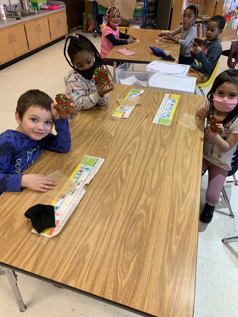 msgees_geniuses's tweet photo. Run, run, as fast as you can! Thankful for our admin who caught one of my kiddo’s Gingerbread cookies who was loose in school! 🍪🎄 https://t.co/0ie34Ihfmy