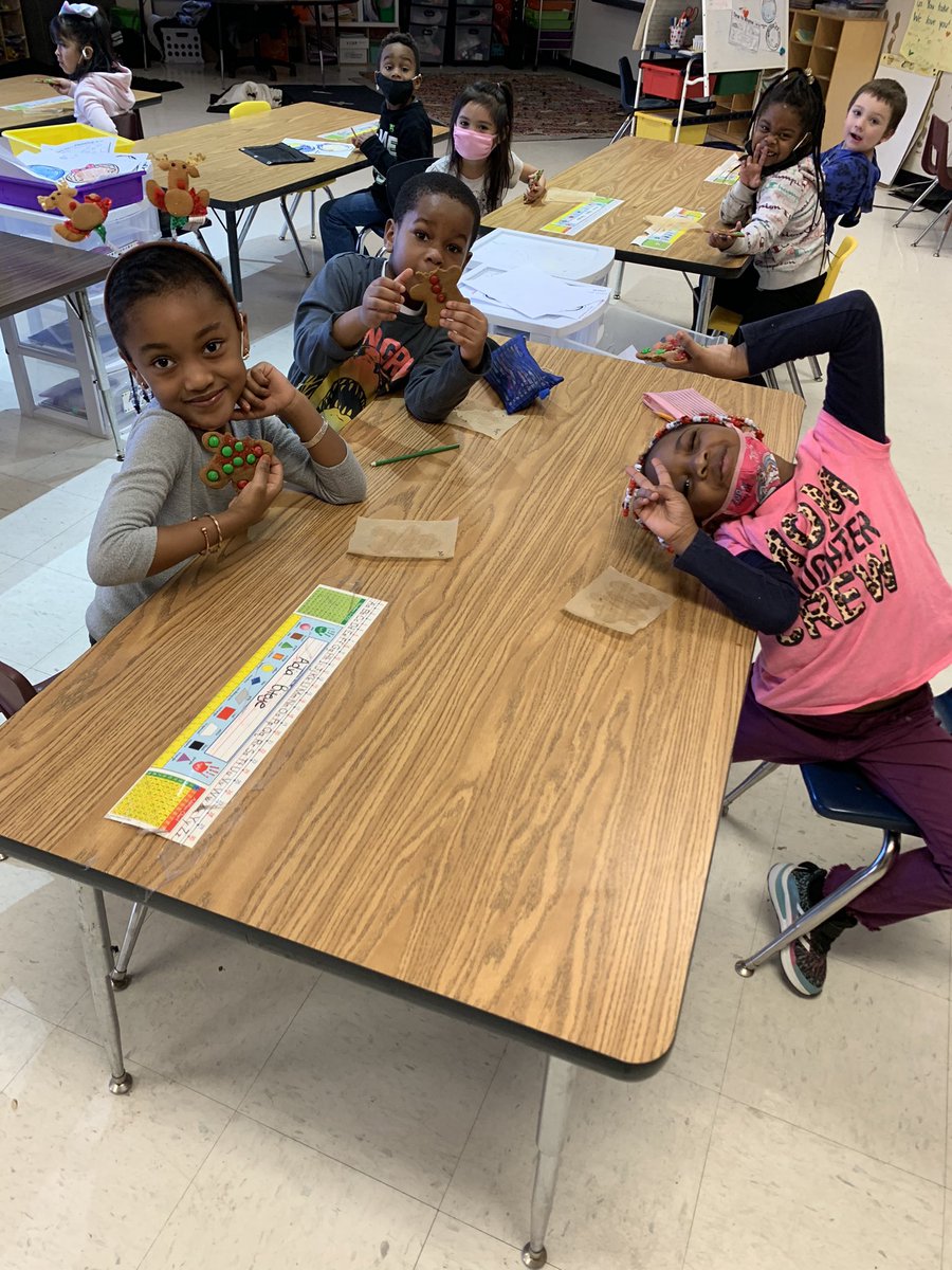 msgees_geniuses's tweet photo. Run, run, as fast as you can! Thankful for our admin who caught one of my kiddo’s Gingerbread cookies who was loose in school! 🍪🎄 https://t.co/0ie34Ihfmy