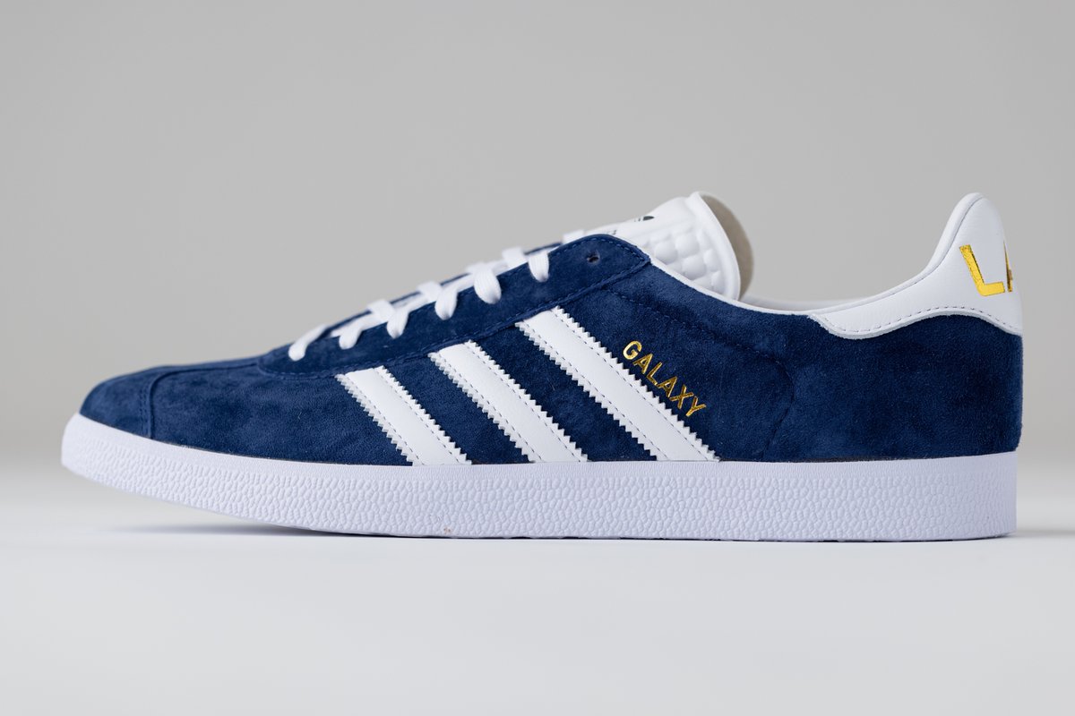 LAGalaxy's tweet photo. YO! Want the chance to win an #LAGalaxy Gazelle or a Friends and Family pair?

Retweet 🔃, like ❤️, and reply with your size to enter for a chance to win ✨ https://t.co/whUCtqfd5J