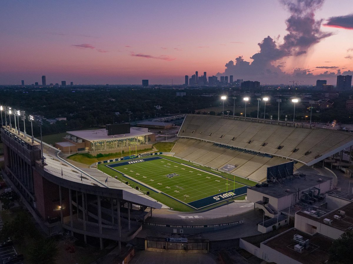 Riley_VanPoppel's tweet photo. #AGTG I am blessed to say that after a great phone call with @CoachCCalhoun I have received my first D1 scholarship from Rice University!! 🔵🦉@mbloom11 @Coachblsmith @ThomasMcgaughey @toddrodgers13 @Coach_Lundy @CoachRudolph @TEP5252 @4ISP https://t.co/BVLd9zQL0m