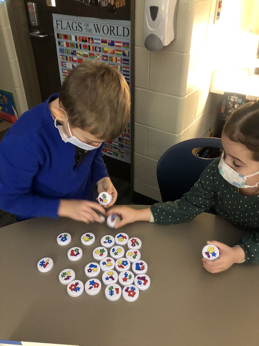 Sharing Holiday traditions such as playing games &amp; eating homemade cookies brings so much joy! #SLCSPearson #pavetheway #pearsonpioneers