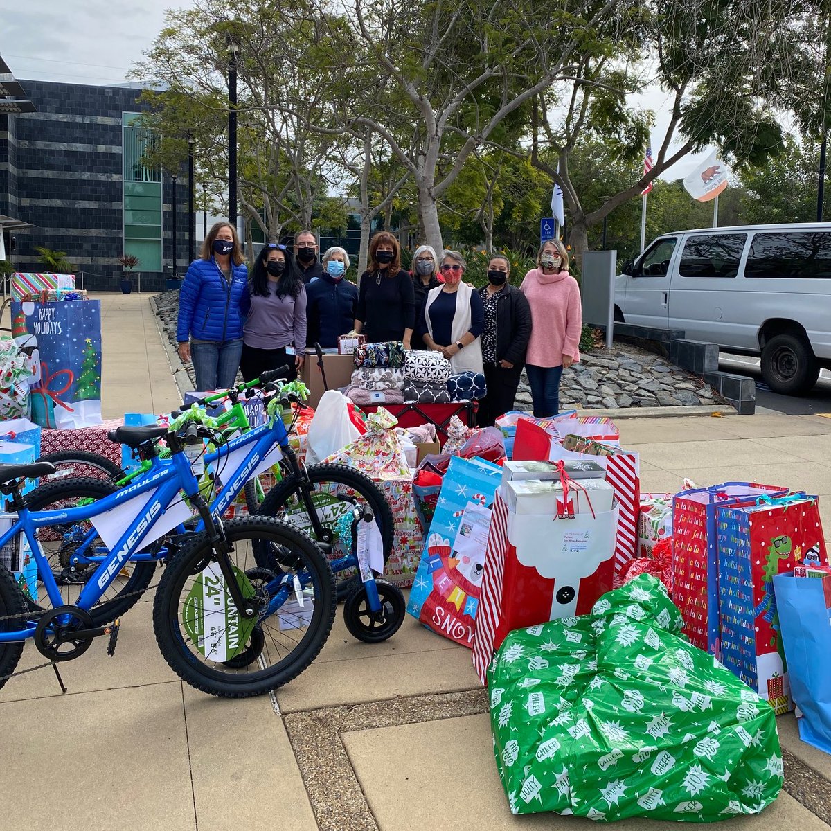 ENFHope's tweet photo. Thank you Pfizer for adopting 26 of our families during this holiday season. Thank you for giving these families a chance to celebrate when they have no time or strength to do anything else but care for a sick child. We are so lucky to be partners with YOU! #enfhope   #Pfizer https://t.co/XLFtvxCZ2x