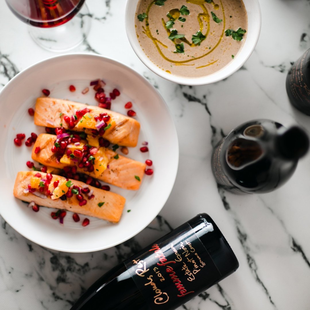 Weekly_Tasting's tweet photo. Our #WeeklyTasting series is going LIVE! Join us with our partner wine expert, Marc Supsic, for a Pinot Noir Vertical event on Thursday, Jan. 6 → https://t.co/ygcR7hDhEe

At this #virtualwinetasting, we'll be sipping four vintages from the Sonoma Coast, made by @CloudsRest. 🍷 https://t.co/OCq60Ik4nF