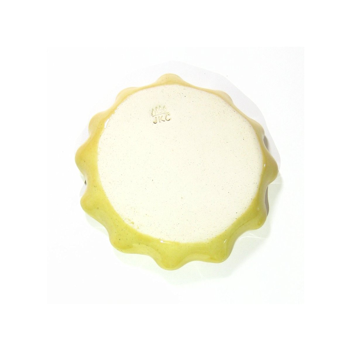 JKCJewelry's tweet photo. Sunflower Small Plate, Yellow Dish, Ring Dish, Pottery Plate, Tea Bag Holder, Hand Built Pottery, Gift Idea, Mother's Day, Flower Lover https://t.co/hNZhAIgR80 #ceramics #Etsyfinds #art #pottery #RoundDish https://t.co/Idd844WjqB