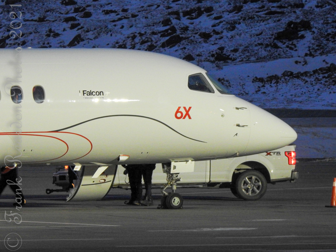 FrankReardon1's tweet photo. Very cool to see the NEW #FWAVE #FA6X @DassaultFalcon 6X in #Iqaluit #Nunavut to carry out some Cold Weather Testing DEC.14.2021 #YFBSpotters #YFB https://t.co/7BP8n1OfuA
