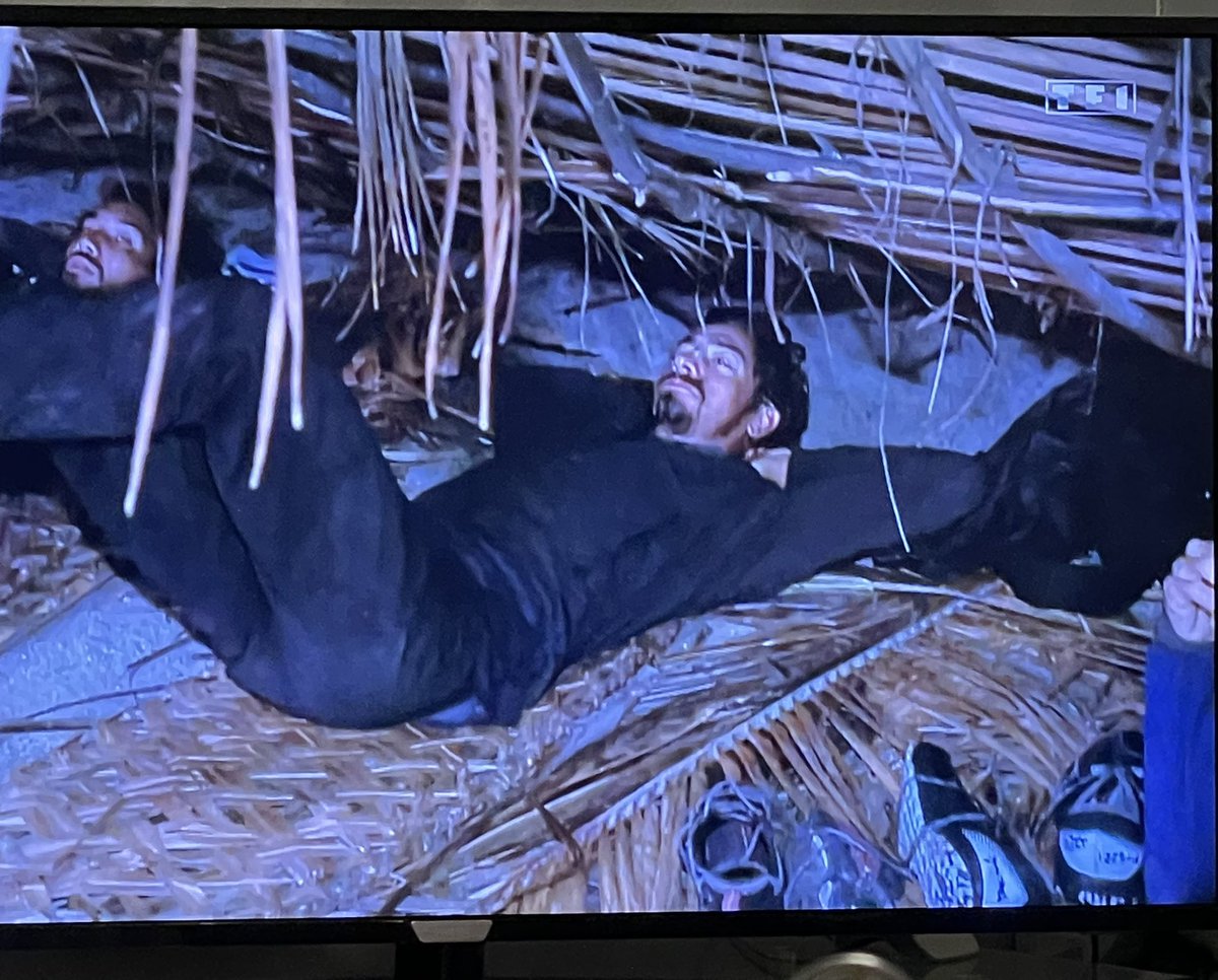 chuilalegende's tweet photo. Claude entrain de digérer son escalope frites #KohLanta2021 #KohLantaLaLegende #KohLanta2021 https://t.co/8285xOZG2G