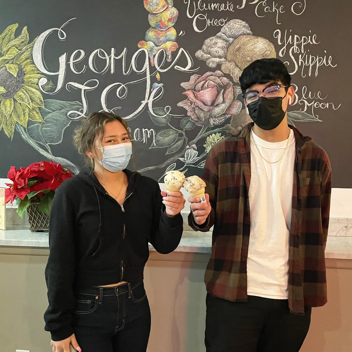 GeorgesIceCream's tweet photo. Treat your friends to ice cream this holiday season! 🍦 https://t.co/QO2ZJO3x98