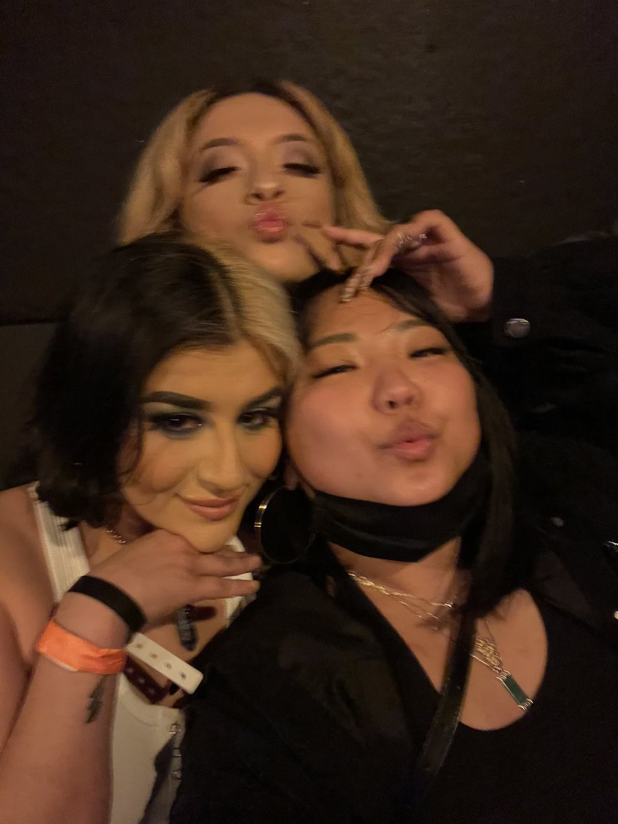 xxoheejin's tweet photo. I luv bad bitches TMFP https://t.co/qjGlyq2xya