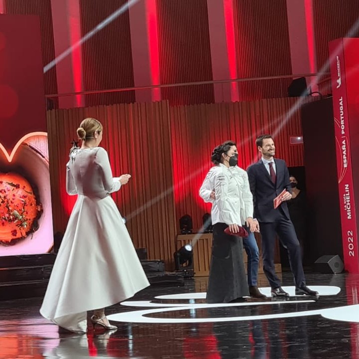 GVAturisme's tweet photo. 👏Primera #EstrellaMichelin en #MICHELINSTAR22 para los restaurantes de la @c_valenciana...

⭐️@Arrelssagunt 
⭐️@AtalayaRest 
⭐️@fierrovlc

#LExquisitMediterrani https://t.co/f5sRyjkoZX