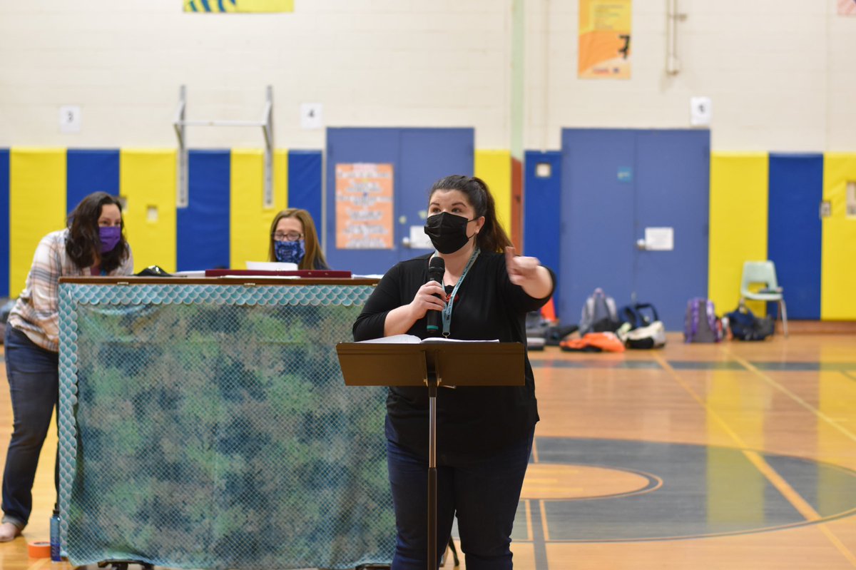 BRRSDArts's tweet photo. Eisenhower choral teachers Ms. Smith, Ms. Rotondi, and our accompanist Ms. Hoffman are spending the week working with the 5th and 6th grade choruses to record their winter concert! Can’t wait to hear the sounds of our intermediate singers!!! #WeAreBR #BRtsy 🎶 https://t.co/jc6ePH2fF9
