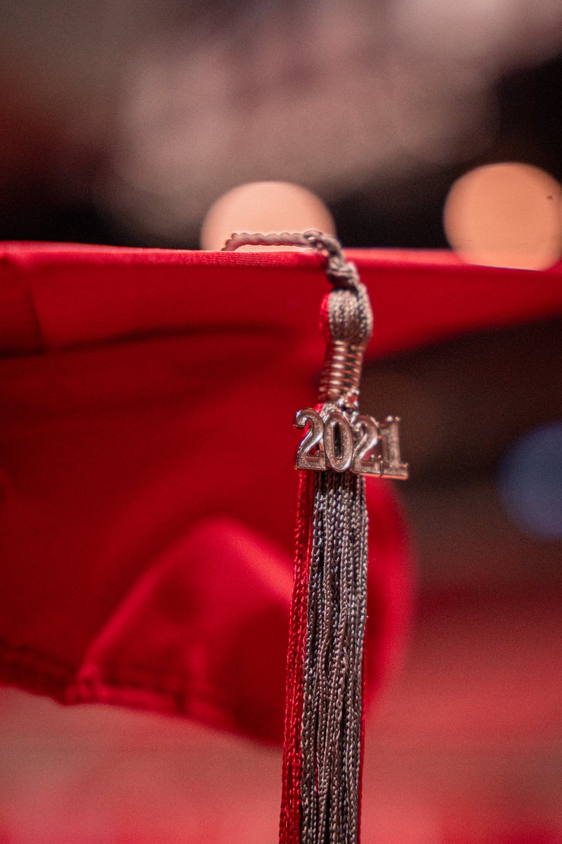 UNLVathletics's tweet photo. 🎓The big day is here and we kicked things off with the traditional Senior Send-Off at the Thomas &amp; Mack Center.
Congratulations to all of our Winter Semester graduates!
 
📰https://t.co/1pIYBumiuh

#BEaREBEL #UNLVGrad https://t.co/J8SbflJ5xg