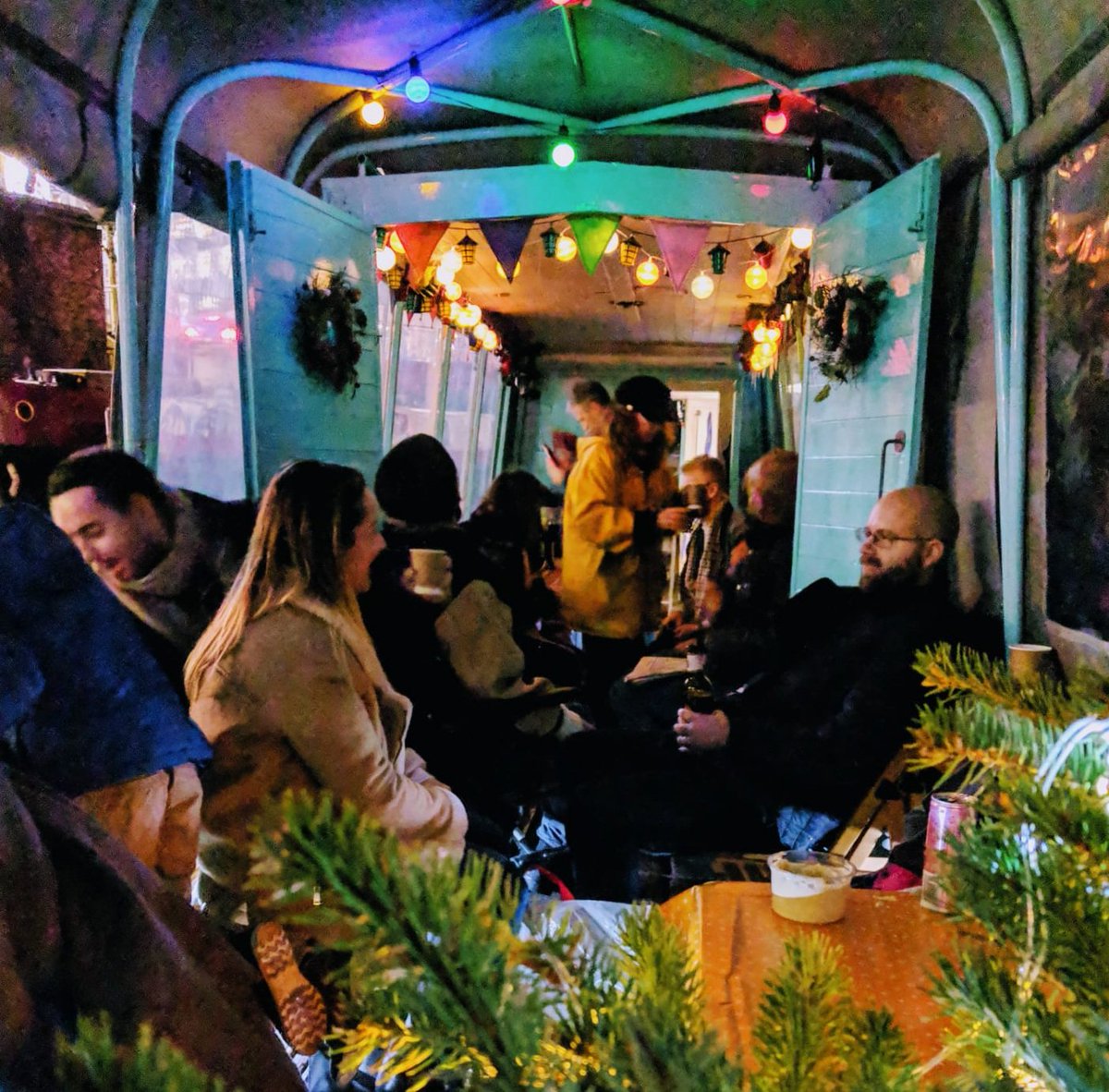 Wishing all our lovely customers &amp; friends a very Happy Christmas &amp; a peaceful &amp; prosperous New Year! We're looking forward to seeing you in 2020!
#Christmas
#LondonBoatTrips #BookNowfor2020