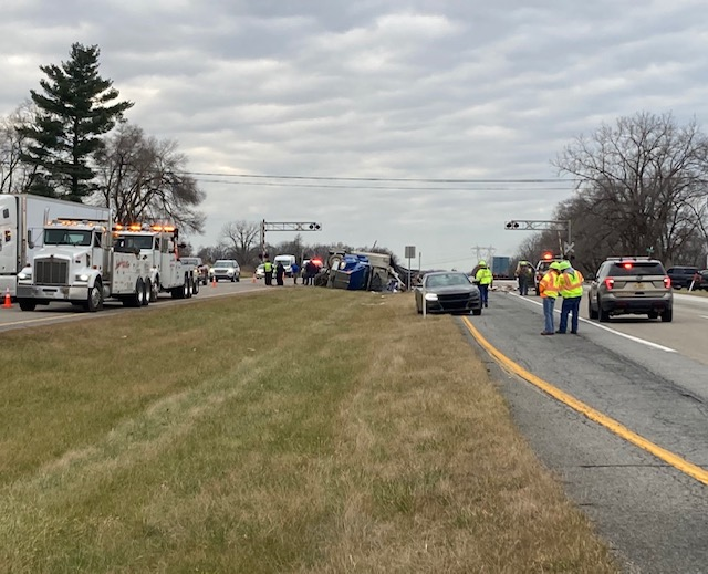 INDOTNorthwest's tweet photo. ‼⚠ TRAFFIC ALERT - US 30 in LaPorte County ⚠‼
The left lanes of EB and WB US 30 are closed at CR 1300 (between Thompson & CR 600 W near Hanna) due to an overturned garbage hauler. Cleanup is expected to take several hours due to the extensive debris. https://t.co/UnTrNC5XmC