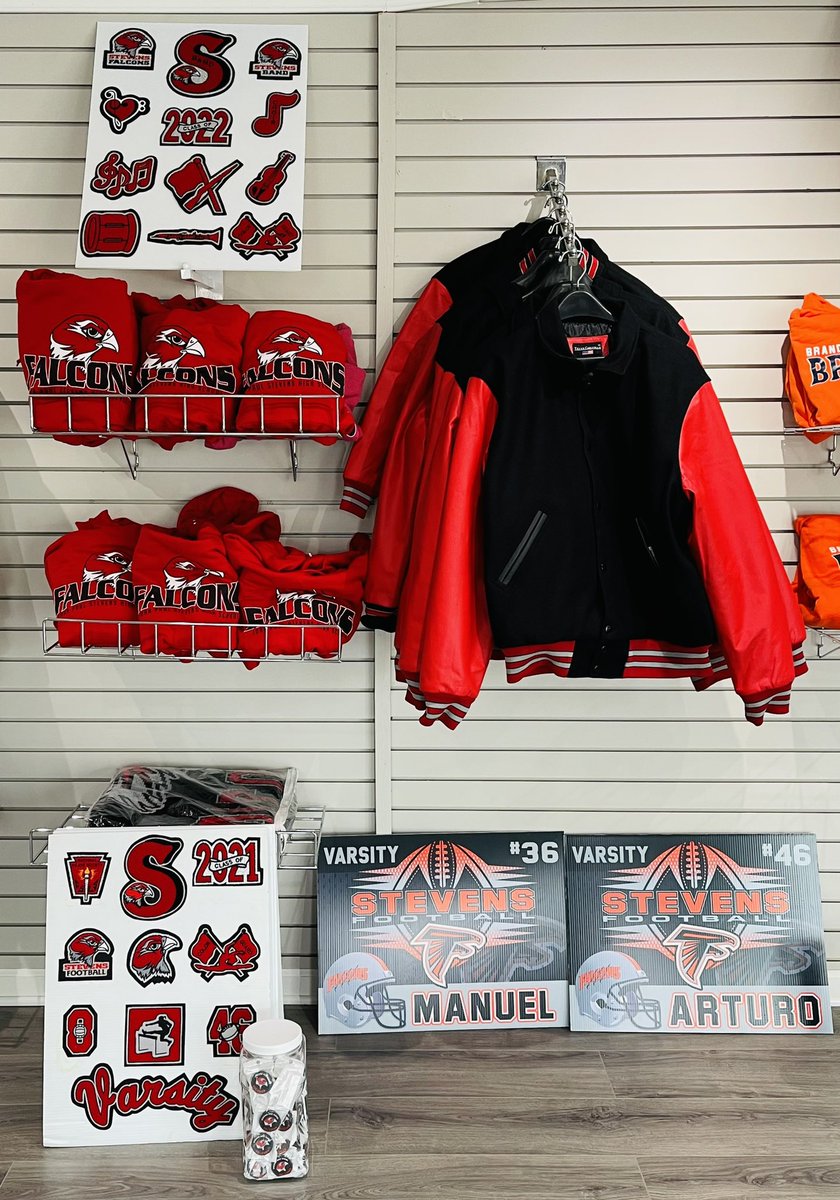 SHSparents_page's tweet photo. Thank you @A1SportsCenter for my daughter's Stevens Letterman Jacket ❤️🖤 https://t.co/LqTnb0NFNc