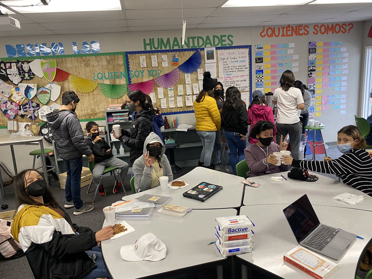 DirectoraDanya's tweet photo. Nothing better on a cold, rainy day than hot chocolate and a great book.  Great literature circles in @ProfeLSanchez’s class. ☕️📚💜@BosLangAcademy @CajonValleyUSD @MtraRamosR https://t.co/IUR9N65lXe