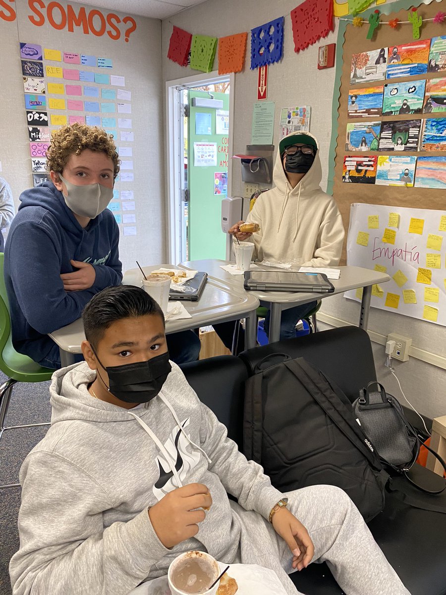 Nothing better on a cold, rainy day than hot chocolate and a great book.  Great literature circles in <a href="/ProfeLSanchez/">Lissette Sanchez</a>’s class. ☕️📚💜<a href="/BosLangAcademy/">Bostonia Global</a> <a href="/CajonValleyUSD/">CajonValleyUSD</a> <a href="/MtraRamosR/">Maestra Ramos</a>