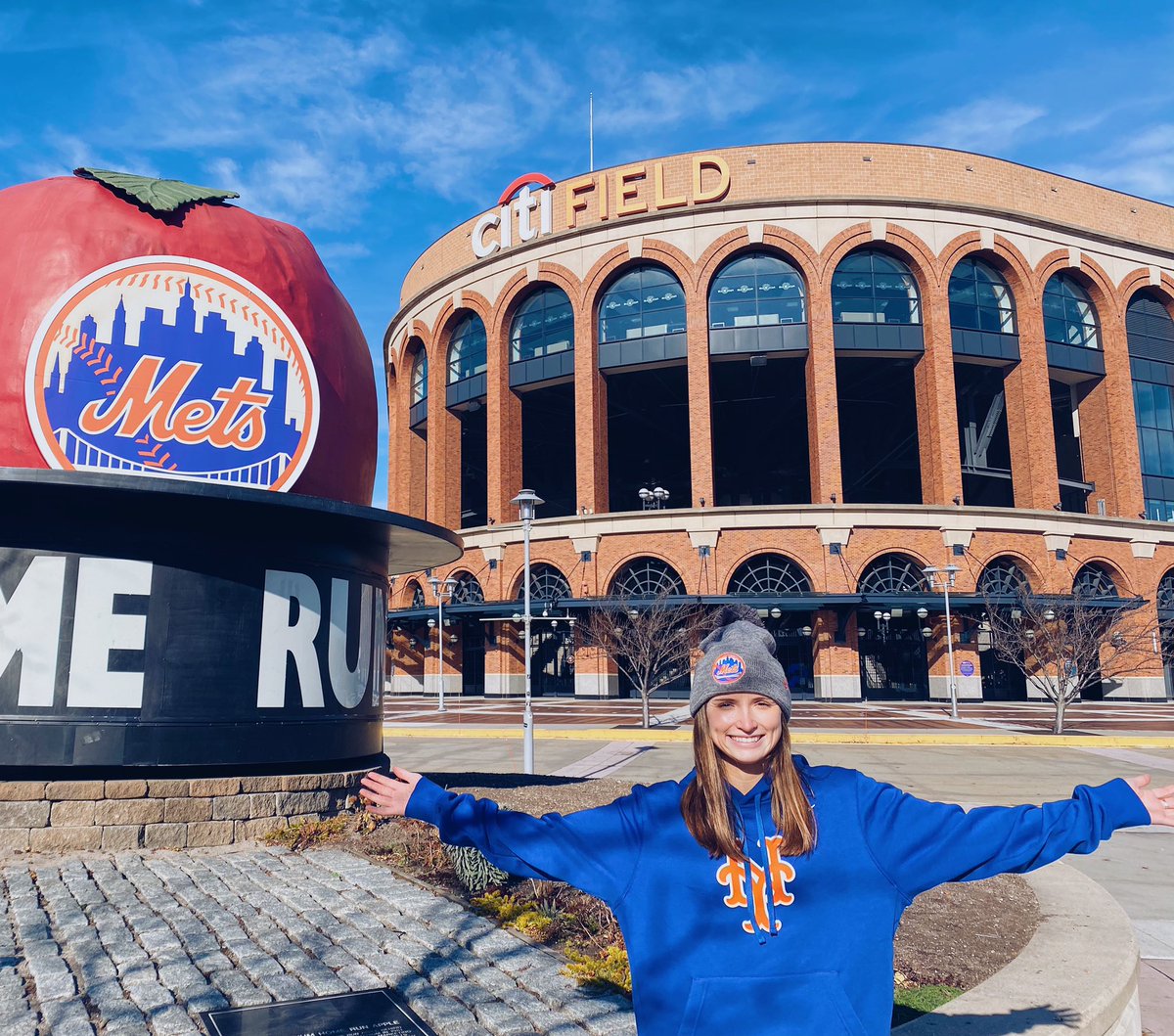 Some lifelong dreams of mine are coming true. I recently accepted a baseball operations fellowship with the <a href="/Mets/">New York Mets</a>.  Can’t wait to get started in the front office! Thank you to everyone who has helped along the way. Special thanks to <a href="/bhayes162/">Bryan Hayes</a> and <a href="/tbrooksBIN/">Tyrone Brooks</a>!
#womeninbaseball⚾️