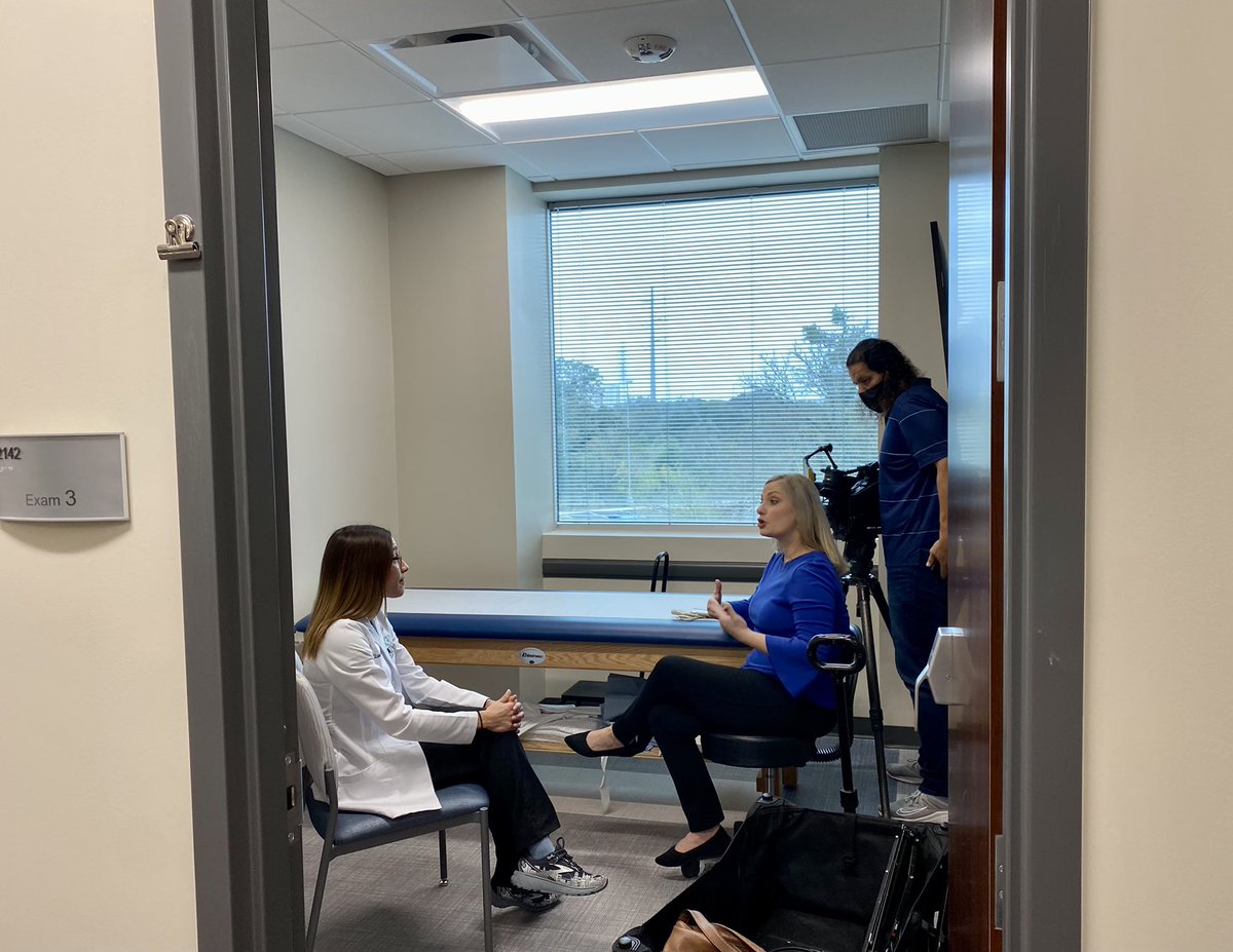TSAOG_Ortho's tweet photo. We rely on PAs/NPs to keep up w/the demand of patient care.
Tune in to @ksatnews tonight at 6pm as they interview our very own Alizandra Torok, PA-C and Dr. Justin Robbins about the role of PAs/NPs at @TSAOG_Ortho! #teamtsaog https://t.co/Il04HfTqS3