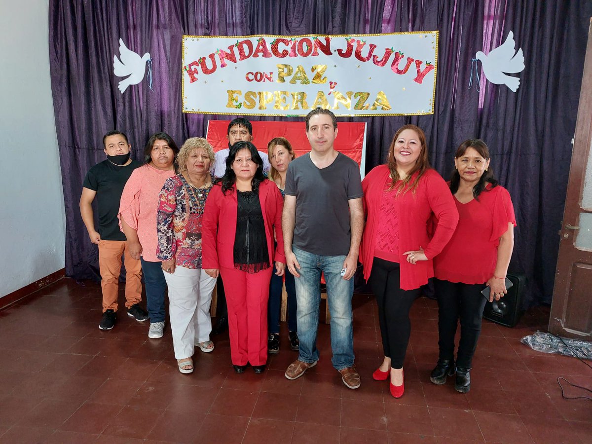 magioncalda's tweet photo. Con víctimas de Milagro Sala, en el lanzamiento de la Fundación "Jujuy con Paz y Esperanza". No es solo un placer, sino un deber, apoyar a ciudadanos ejemplares que luchan x la dignidad, la libertad y la paz, respetando las instituciones republicanas y democráticas #MilagroPresa https://t.co/Blu1ZZABTN
