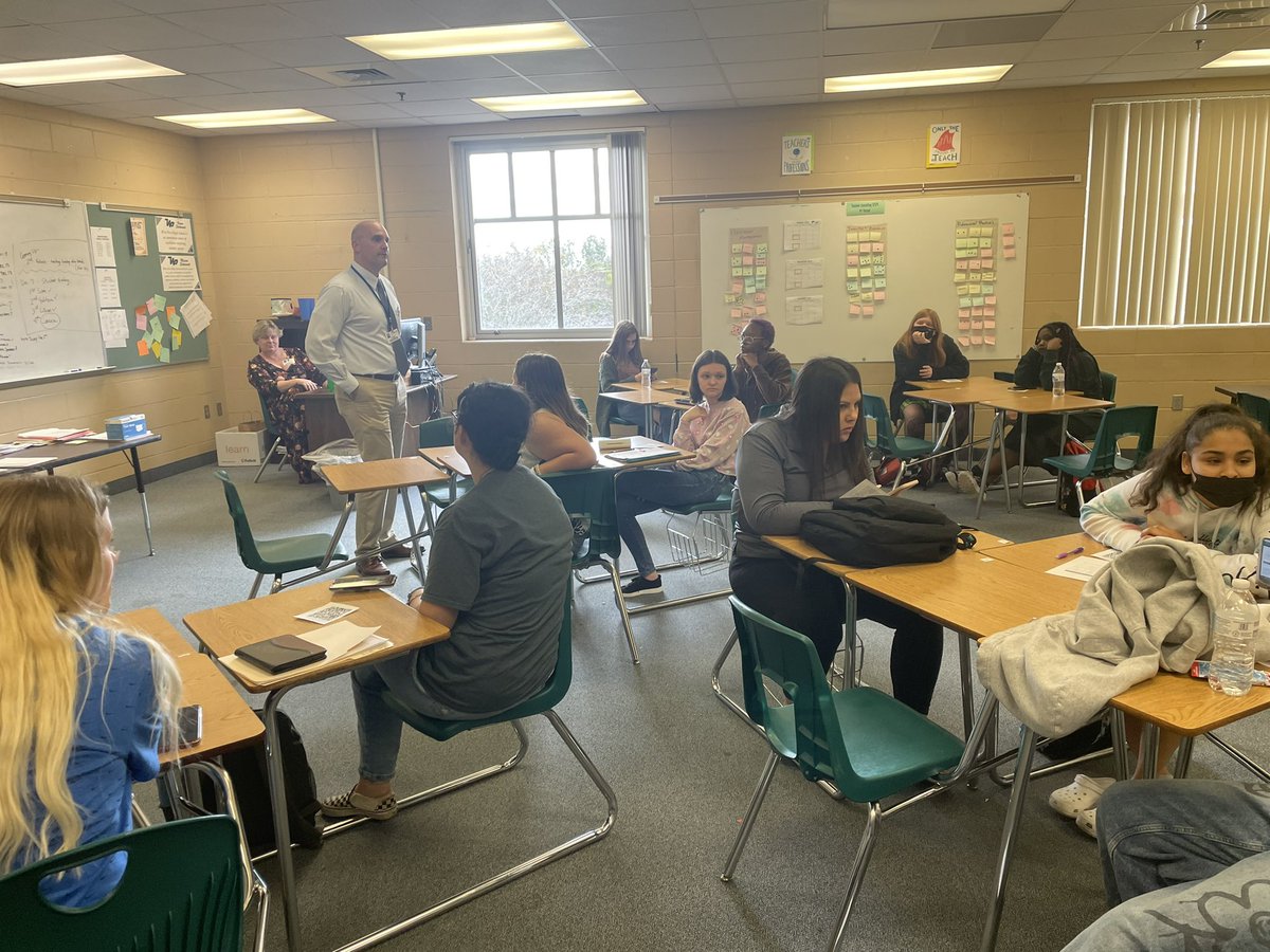 RecruitMCPS's tweet photo. WPHS’s Future Educator Academy learners have bright futures in front of them…right here with Marion County Public Schools🌟These learners are paving their way to a future in education🍎 @WestPortHigh #students #goals #jobs #career #florida #mcps #future #teacher #education https://t.co/5XAXljZ39V