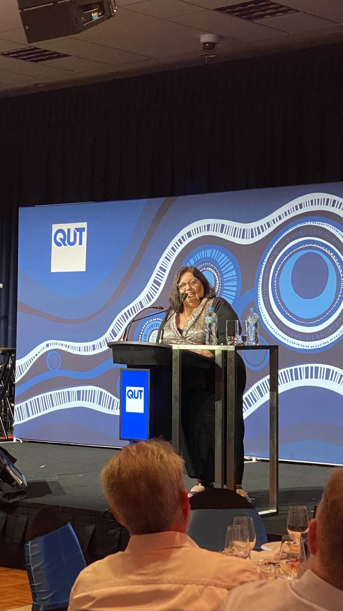 Feeling right at home at @QUT. So much #blakexcellence in the room last night & support from the #QUT community. 380 ppl gathered to mark 30y of the #OodgerooUnit, Aboriginal & Torres Strait Islander Student Success & celebrate 2021 grads. Proud of my sister and her team 👏🏽❤️💛🖤