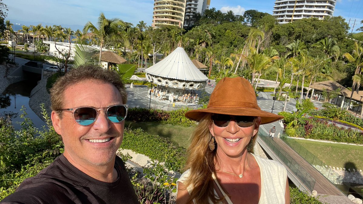 Mike Koenigs tweet media