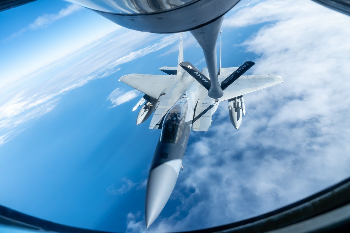 Homestead_ARB's tweet photo. Students from @HomesteadSHS Air Force JROTC got a ride of a lifetime on a KC-135 Stratotanker aircraft and watched as F-15 conducted air refueling.

The KC-135 came from the 91st Air Refueling Squadron stationed at @MacDill_AFB

#HARB #HARBReady #ReserveReady https://t.co/5sAJqki2G9