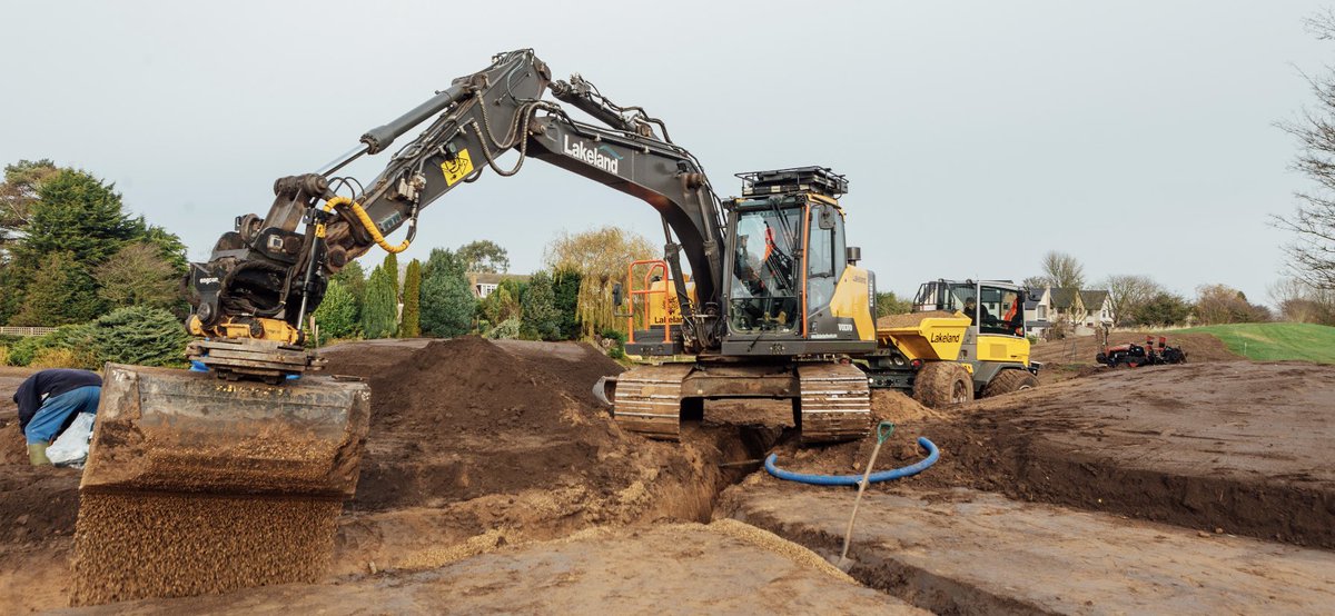 LakelandE's tweet photo. All done @Spalding__GC with @Fineturf and @RobGroves78 on new 1st green @adibutt28 @SMT_GB @engcon_uk #Golf #constructionuk https://t.co/rZrmnKq5cY