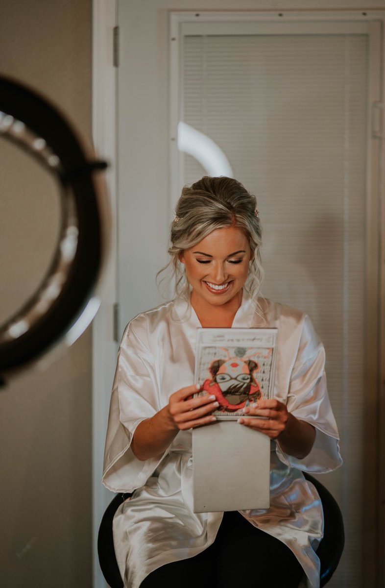 MaddyR_P's tweet photo. I absolutely love my job! I love getting to make my clients feel their absolute best! #makeupbymadisonpelzel #madglamor #bridalmakeup #washingtonmakeupartist #seatlemakeupartist #seattle https://t.co/YRj2cxWJXT