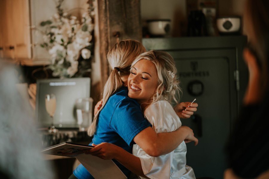 MaddyR_P's tweet photo. I absolutely love my job! I love getting to make my clients feel their absolute best! #makeupbymadisonpelzel #madglamor #bridalmakeup #washingtonmakeupartist #seatlemakeupartist #seattle https://t.co/YRj2cxWJXT